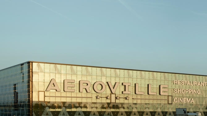 &nbsp;Coup sur coup, deux nouveaux centres commerciaux d&rsquo;envergure ont ouvert en r&eacute;gion parisienne : A&eacute;roville, pr&egrave;s de Roissy, et Beaugrenelle, dans le 15e arrondissement de la capitale.