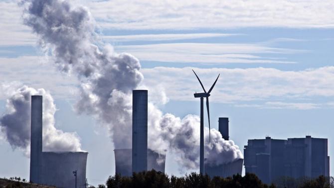 Un rapport sur la taxe carbone embarrasse l'exécutif
