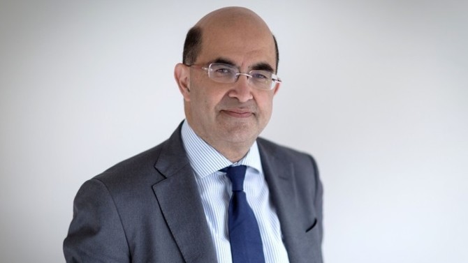 Le 8 novembre prochain, Siamak Mostafavi rejoindra le bureau parisien de Simmons &amp; Simmons en qualité d’associé. Expert de la fiscalité des produits financiers, il intégrera le département fiscal de la firme.