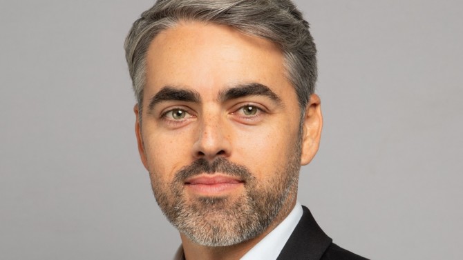 Fondateur du cabinet Maulin Avocats, Romain Maulin fait partie de la Relève 2021.